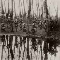 Първата световна война 1. Френски войници в наводнен участък от историята на Северозападната Франция