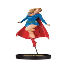 Покрийте момичетата Supergirl от статуя на Франк Чо